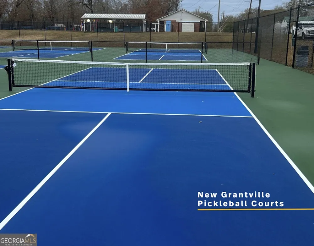 26 Magnolia ST Grantville, GA 30220