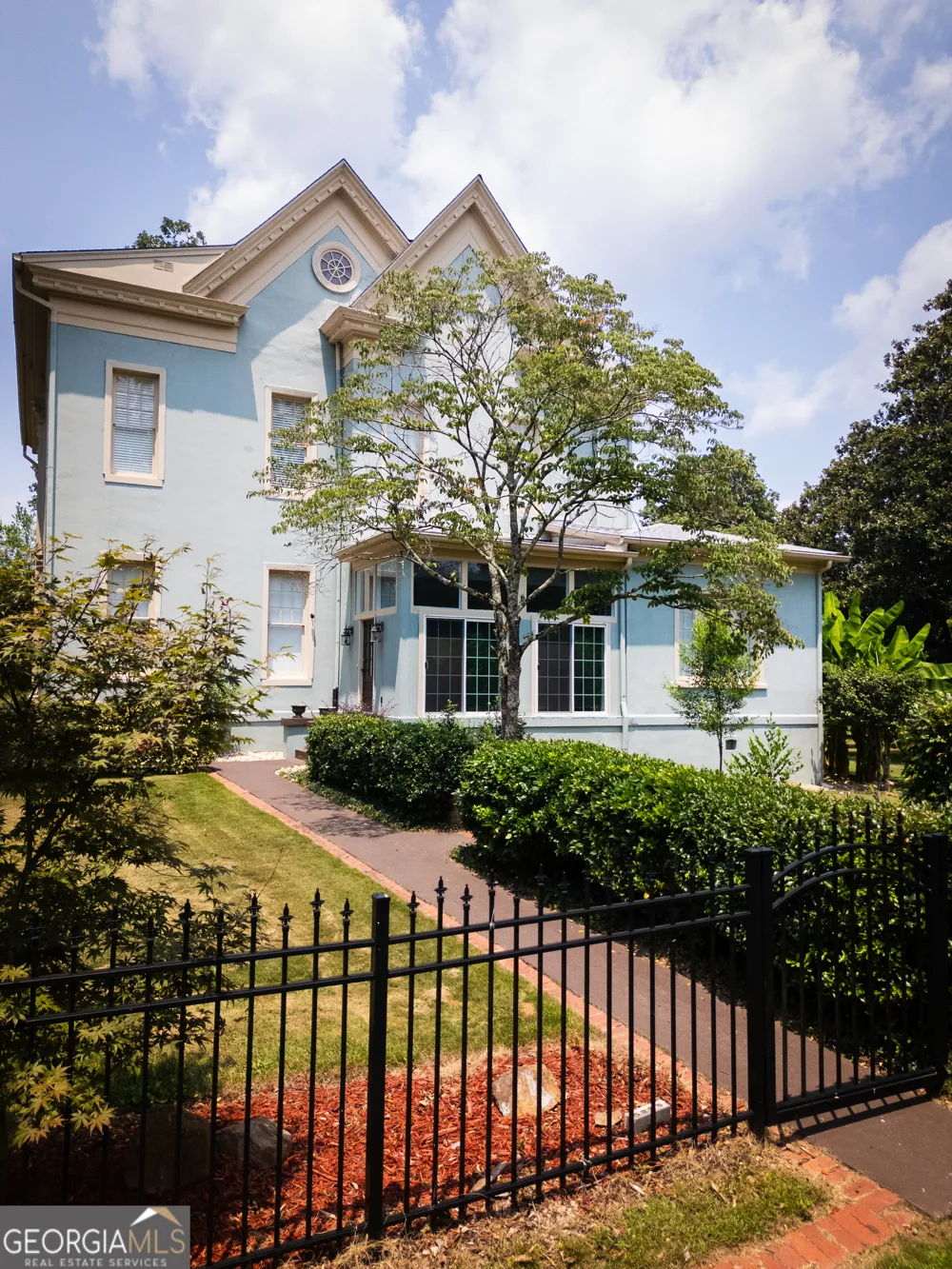 26 Magnolia ST Grantville, GA 30220