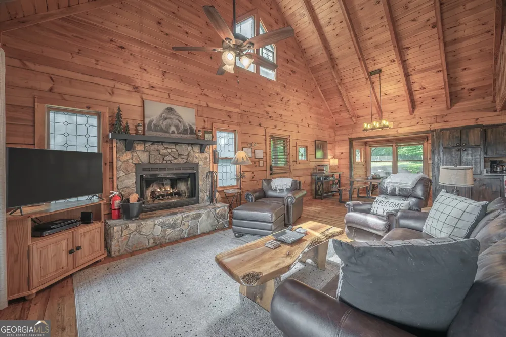 88 Down Yonder RD Morganton, GA 30560