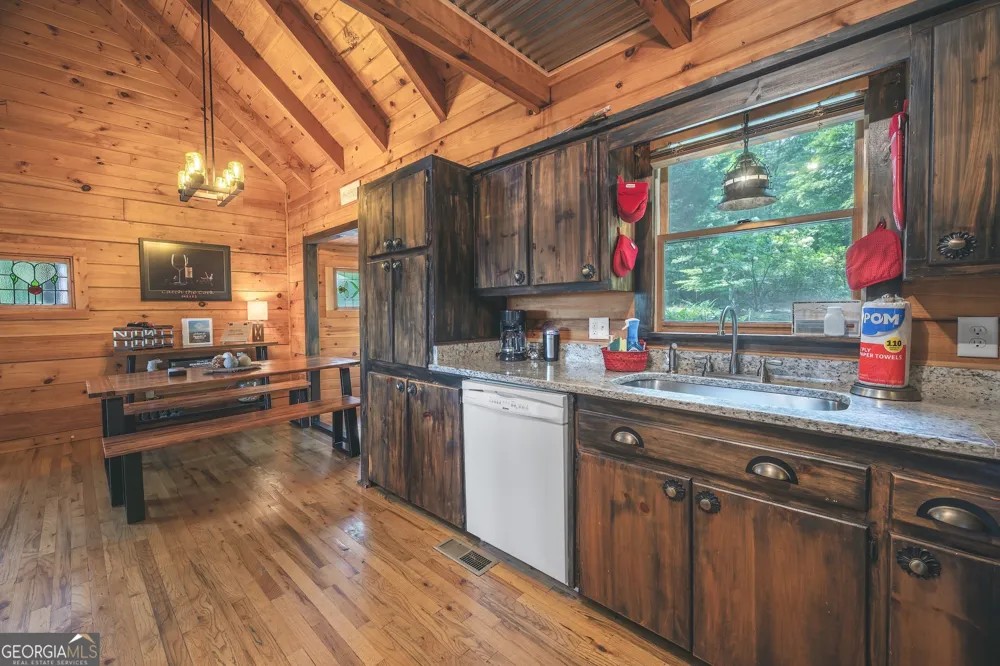88 Down Yonder RD Morganton, GA 30560