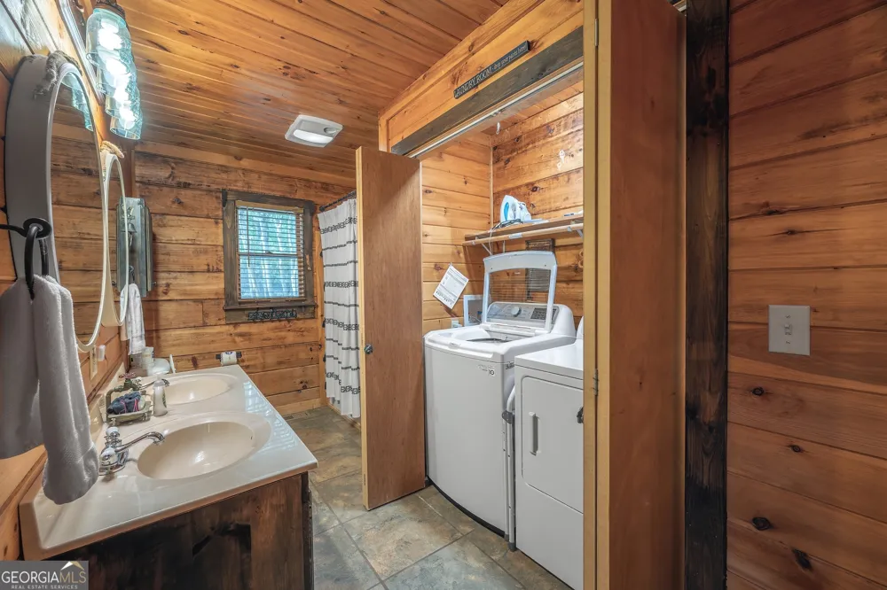 88 Down Yonder RD Morganton, GA 30560
