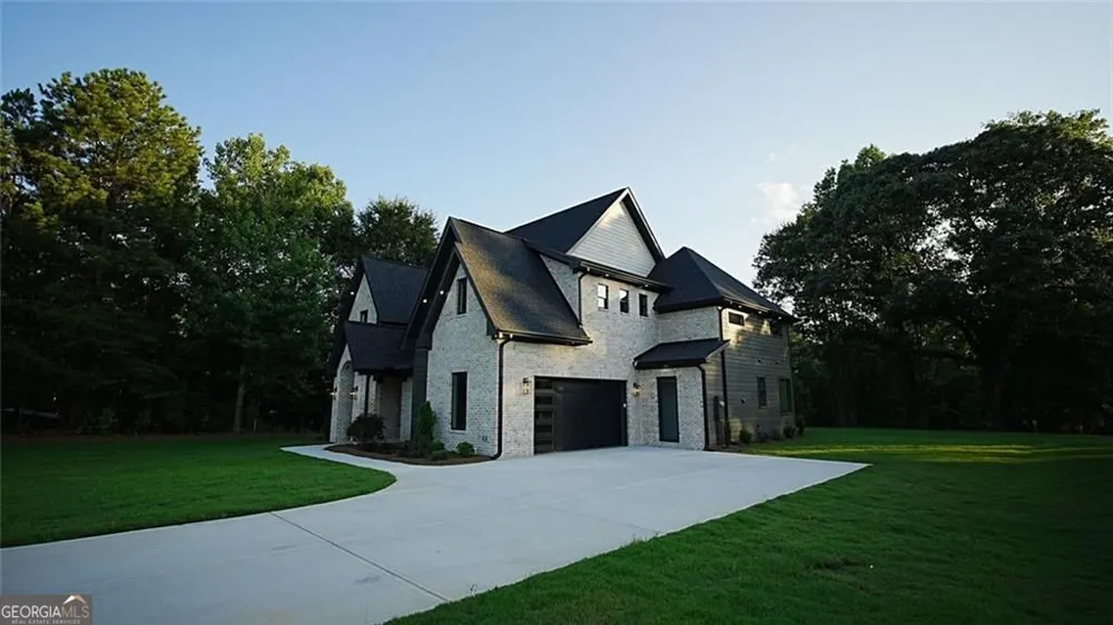 6220 Blackjack RD Flowery Branch, GA 30542