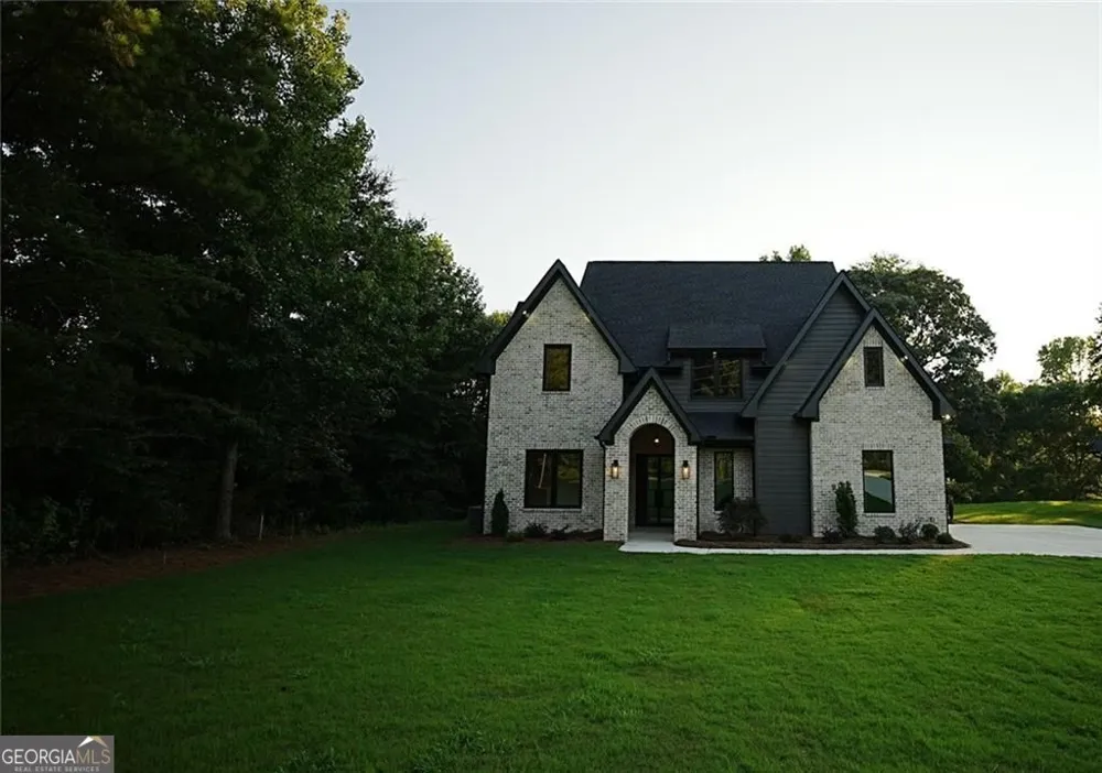 6220 Blackjack RD Flowery Branch, GA 30542