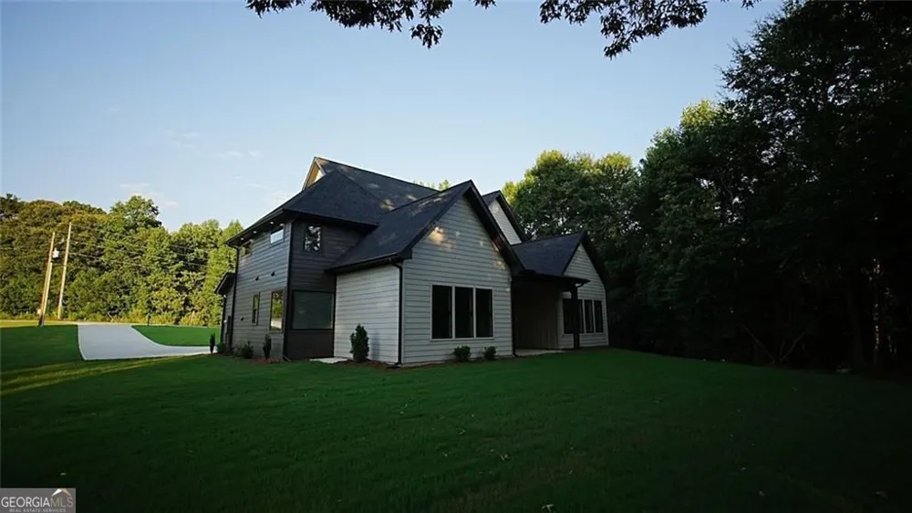 6220 Blackjack RD Flowery Branch, GA 30542