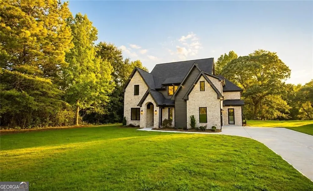 6220 Blackjack RD Flowery Branch, GA 30542