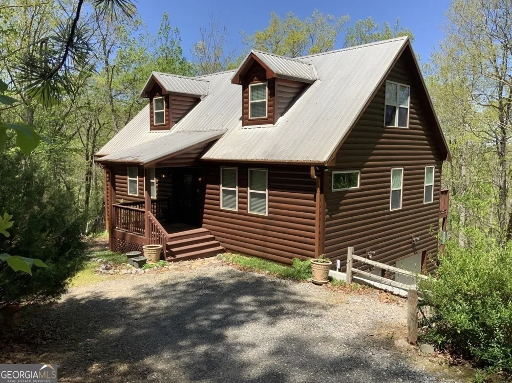 7026 Peebles RD Young Harris, GA 30582