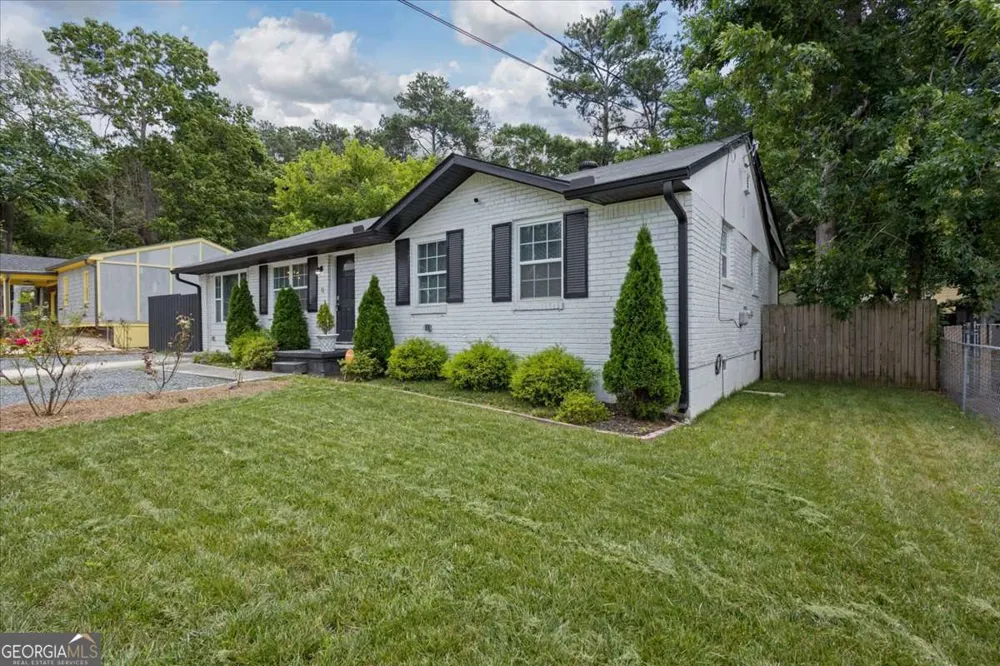 255 Hummingbird WAY Riverdale, GA 30274