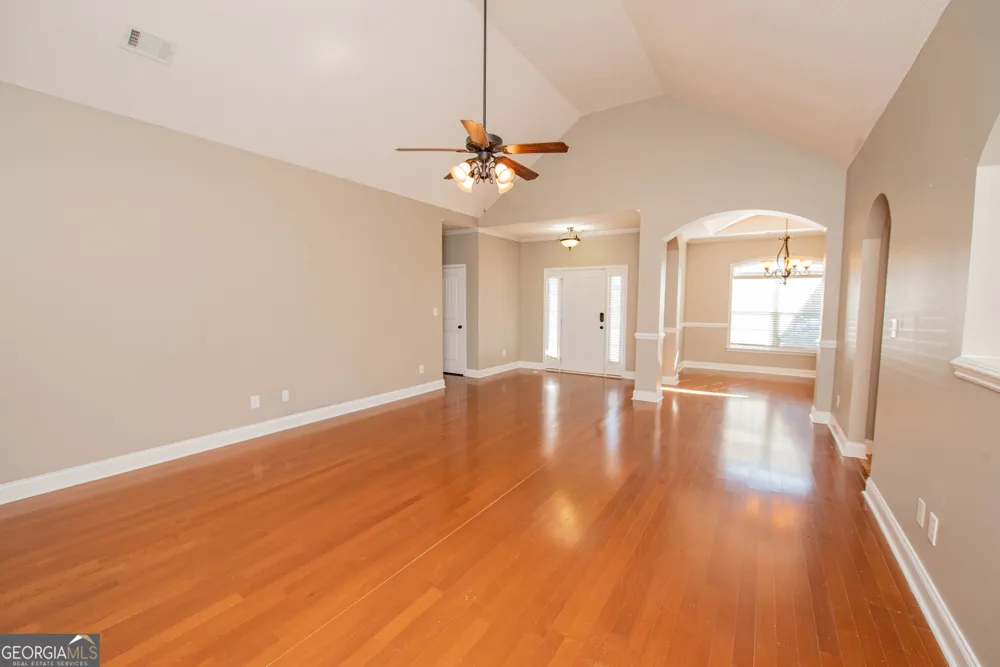 310 Flowing Meadows DR Kathleen, GA 31047