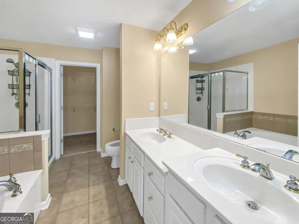 2511 Gadsen WALK Duluth, GA 30097