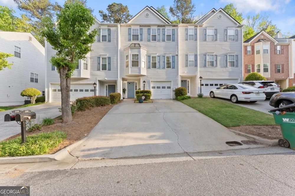 200 Abbotts Mill DR Johns Creek, GA 30097