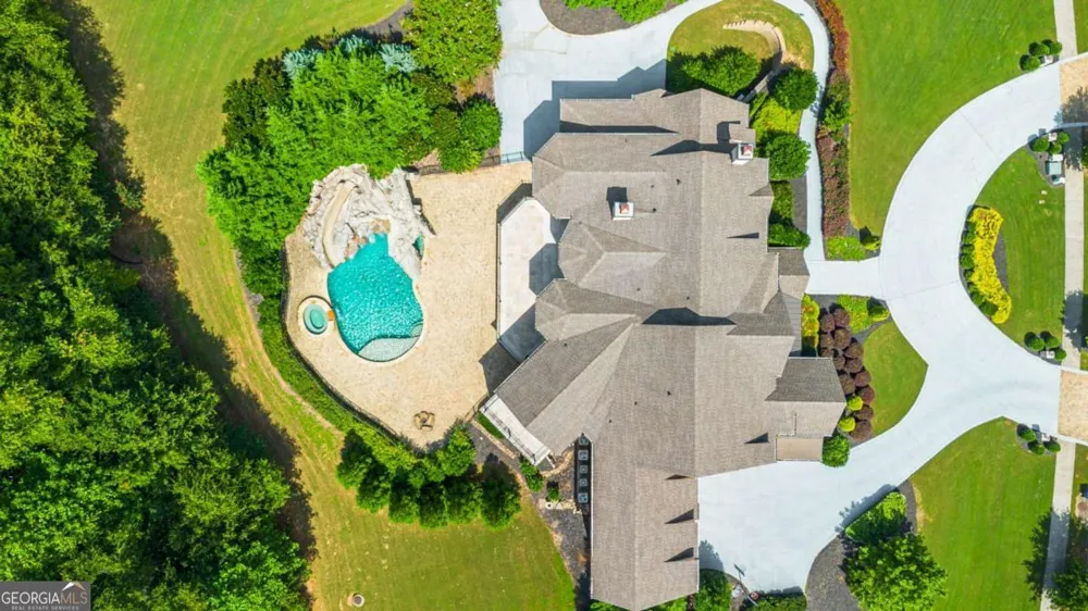 2340 Thisel Down DR Statham, GA 30666