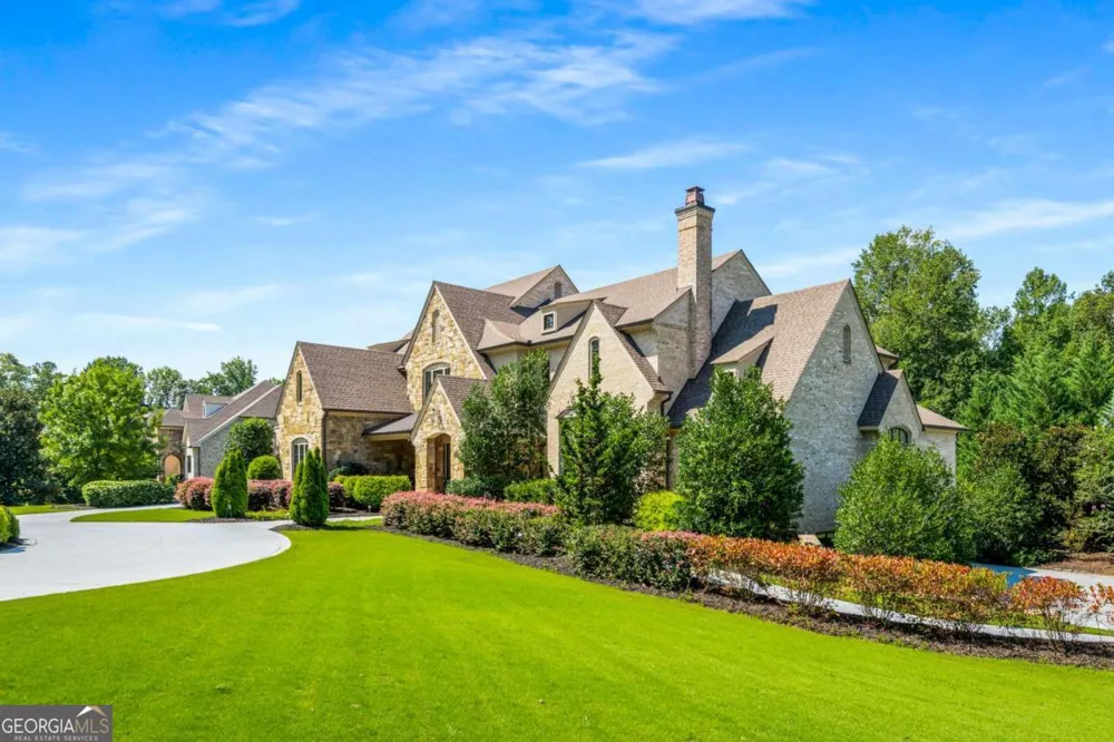 2340 Thisel Down DR Statham, GA 30666