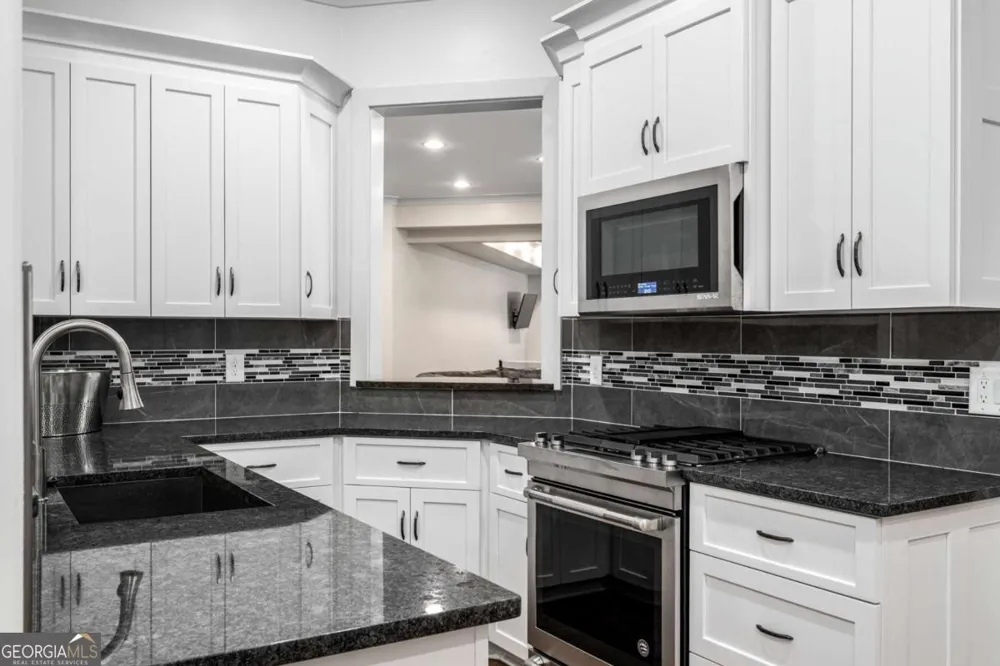 2340 Thisel Down DR Statham, GA 30666