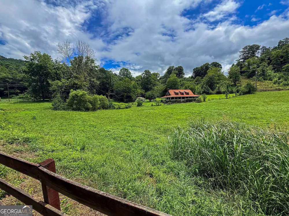 122 Crawford Cove RD Sylva, NC 28725