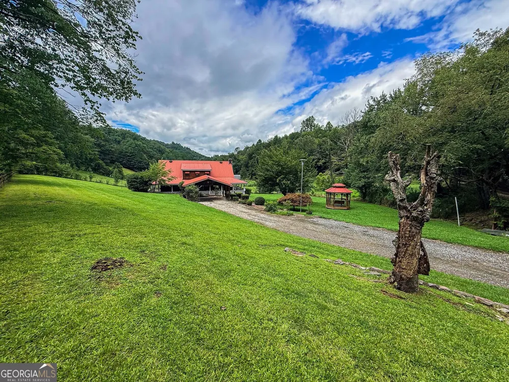 122 Crawford Cove RD Sylva, NC 28725