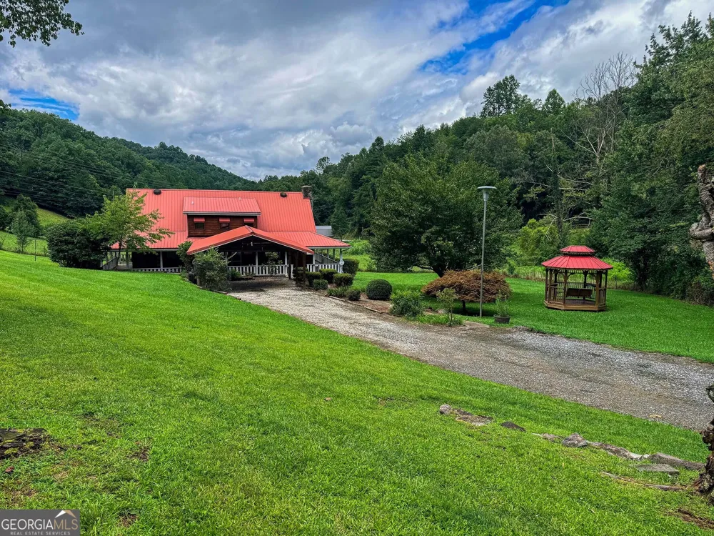 122 Crawford Cove RD Sylva, NC 28725