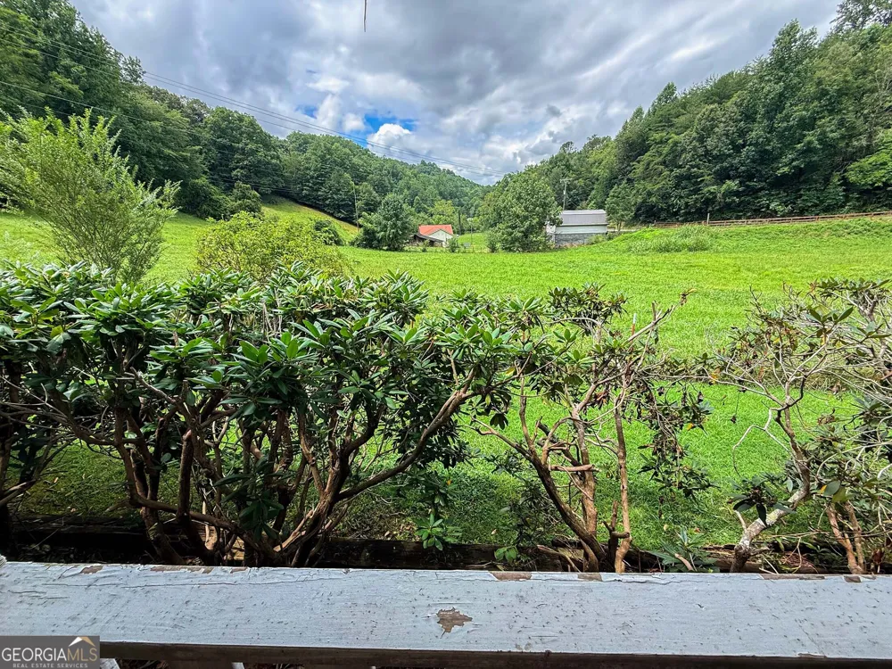 122 Crawford Cove RD Sylva, NC 28725