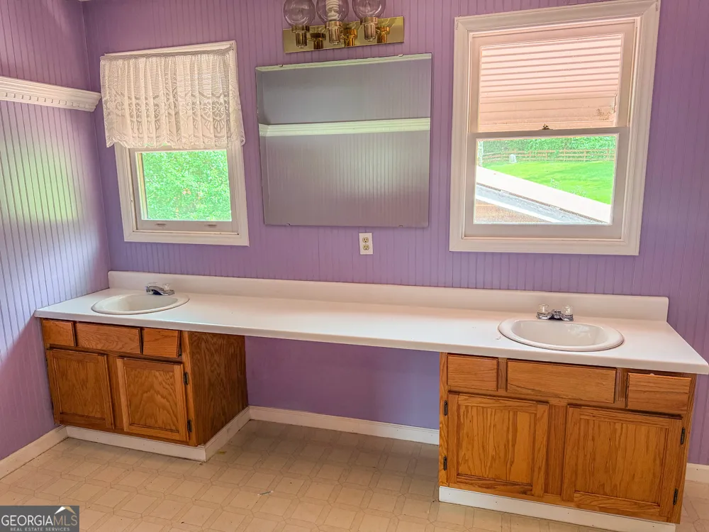 122 Crawford Cove RD Sylva, NC 28725