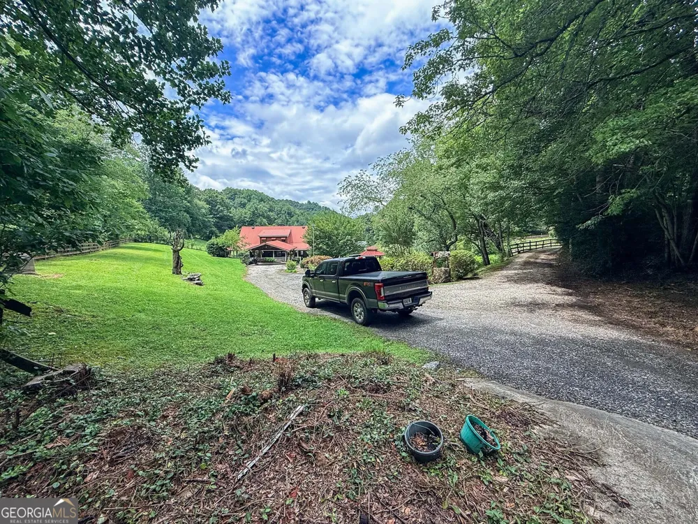 122 Crawford Cove RD Sylva, NC 28725