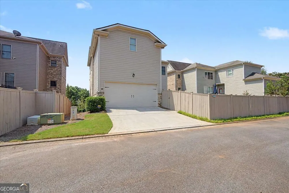 1067 Merrivale Chase Roswell, GA 30075