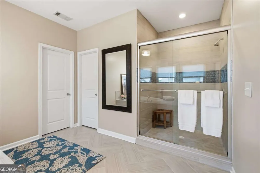 1067 Merrivale Chase Roswell, GA 30075