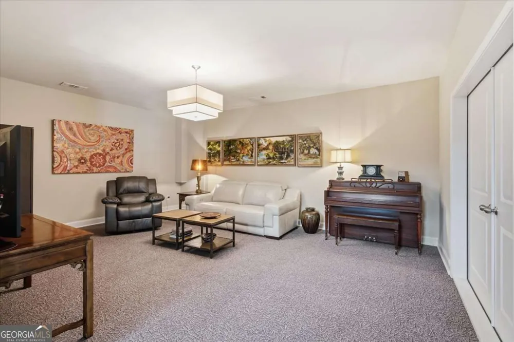 1067 Merrivale Chase Roswell, GA 30075