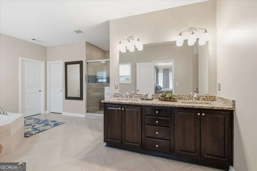 1067 Merrivale Chase Roswell, GA 30075
