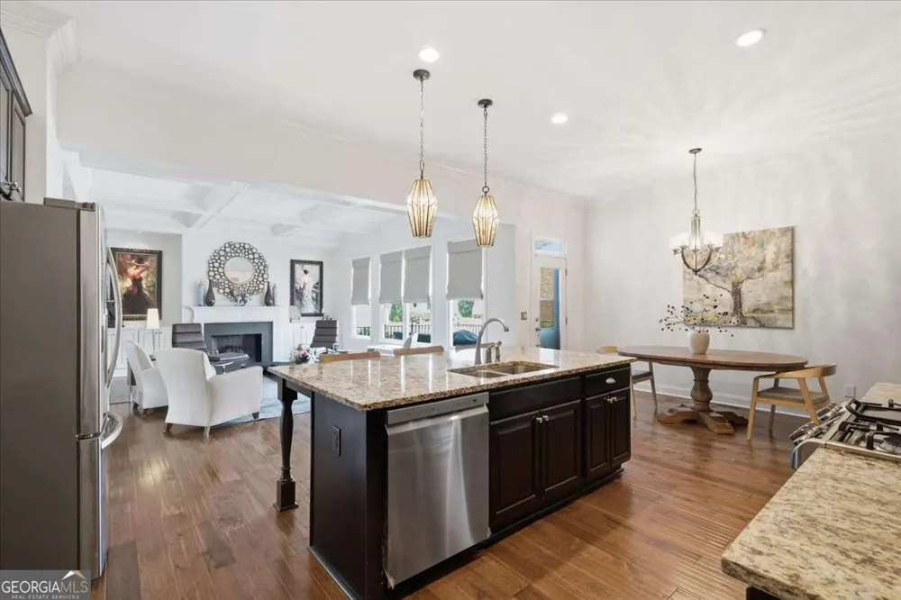 1067 Merrivale Chase Roswell, GA 30075