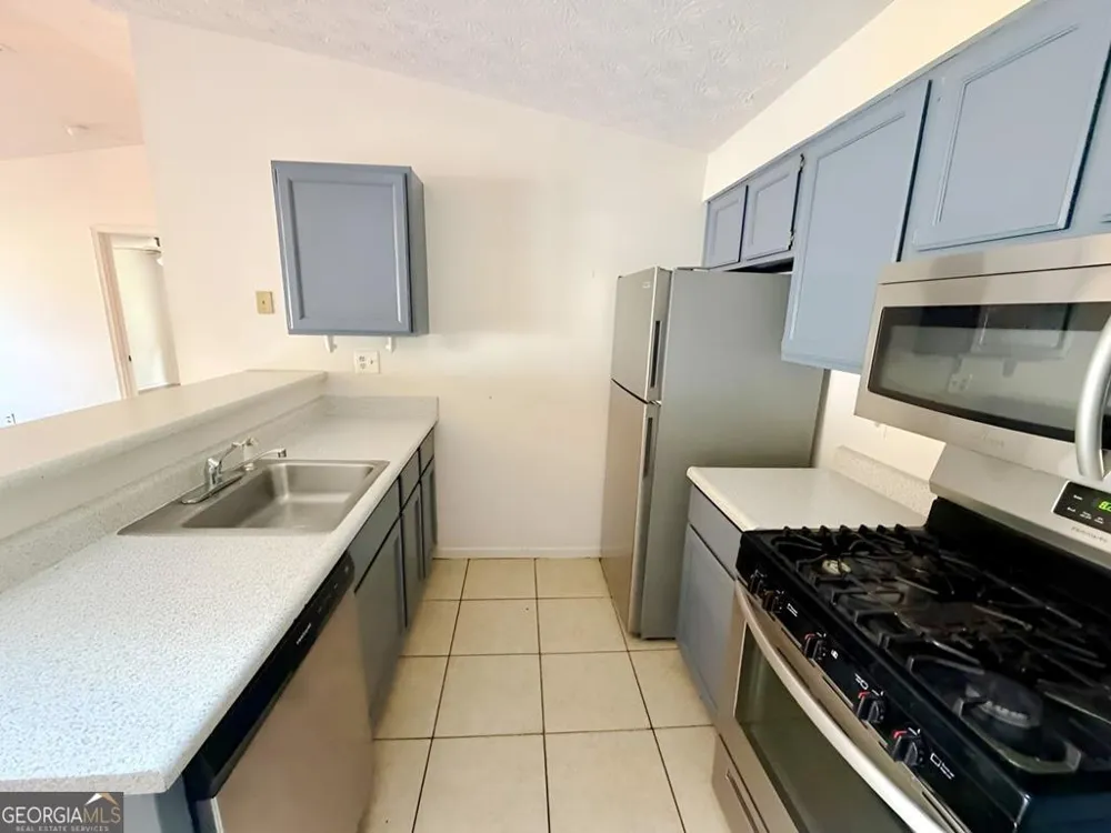 4265 Parkview CT Stone Mountain, GA 30083