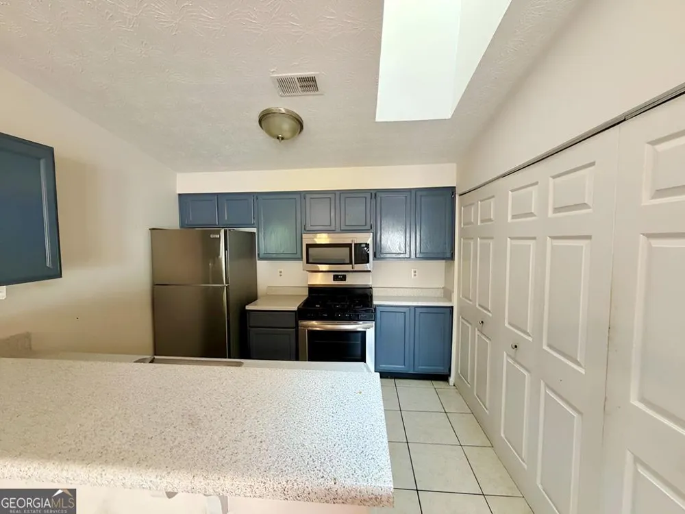 4265 Parkview CT Stone Mountain, GA 30083