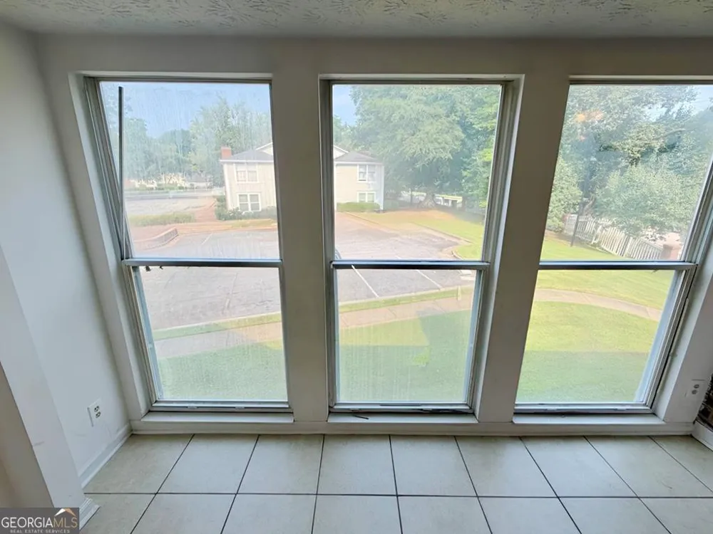 4265 Parkview CT Stone Mountain, GA 30083