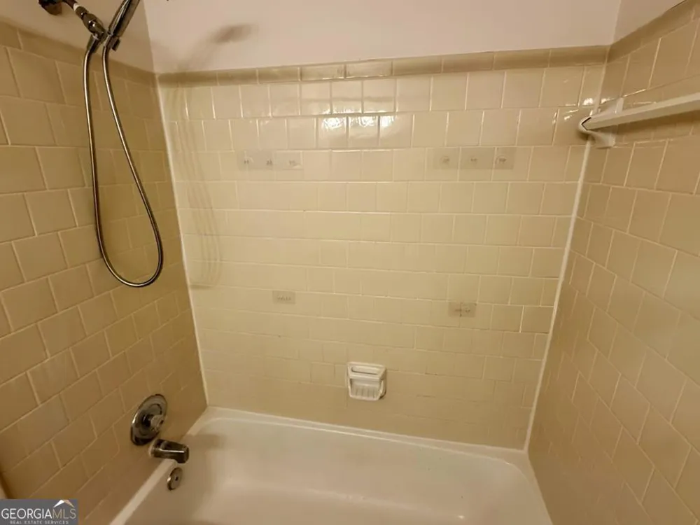 4265 Parkview CT Stone Mountain, GA 30083