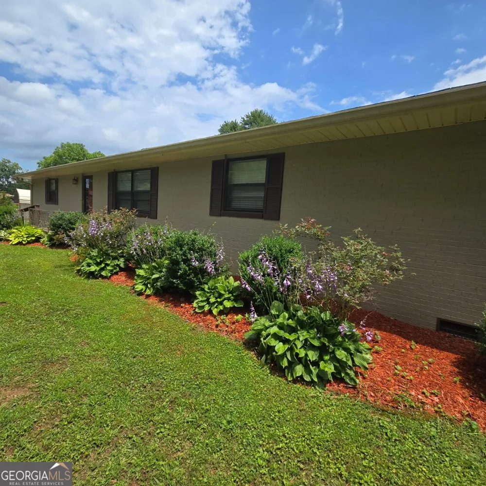 105 Hamel DR Chickamauga, GA 30707
