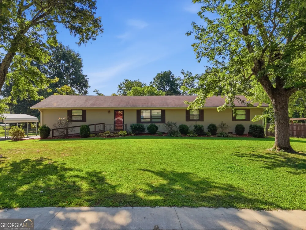 105 Hamel DR Chickamauga, GA 30707
