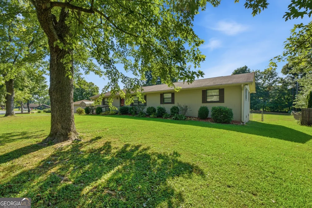 105 Hamel DR Chickamauga, GA 30707