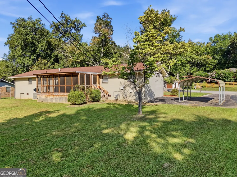 105 Hamel DR Chickamauga, GA 30707
