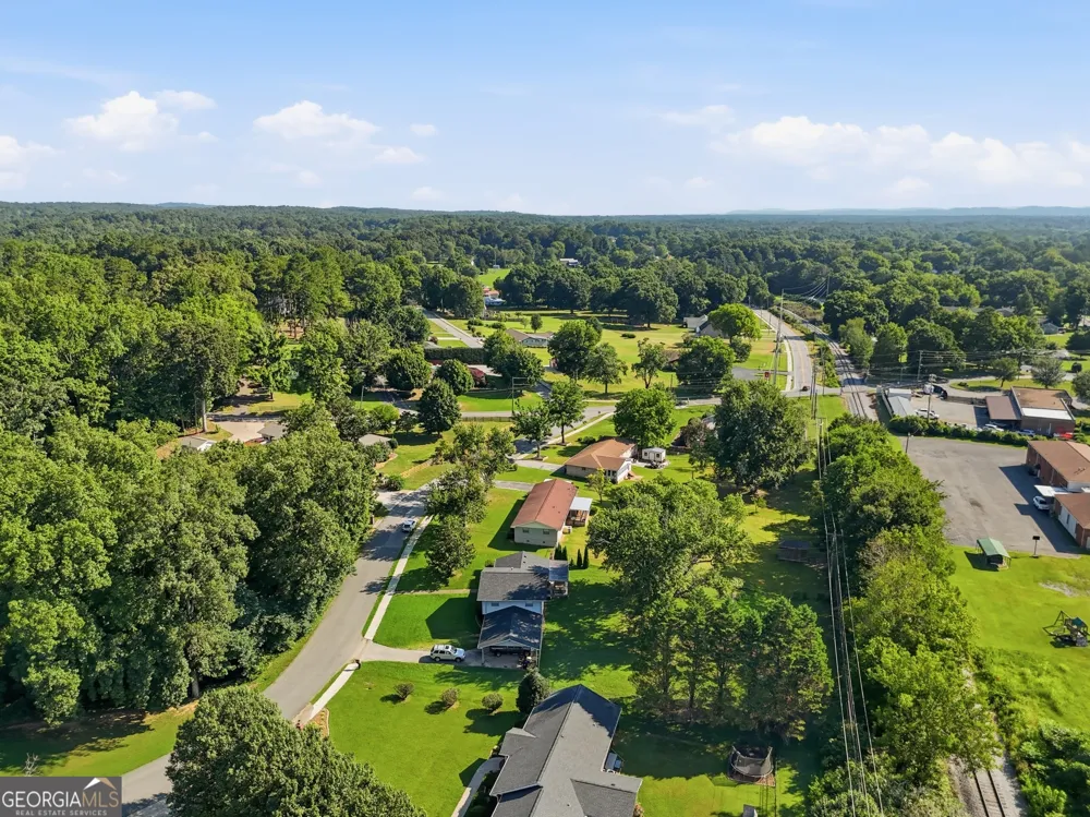 105 Hamel DR Chickamauga, GA 30707