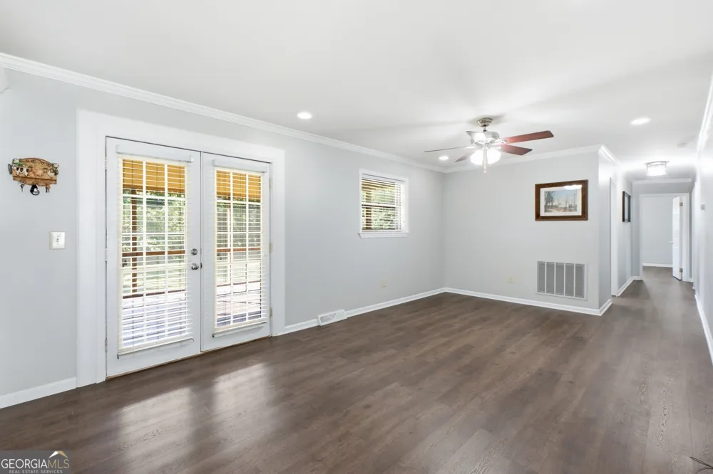 105 Hamel DR Chickamauga, GA 30707