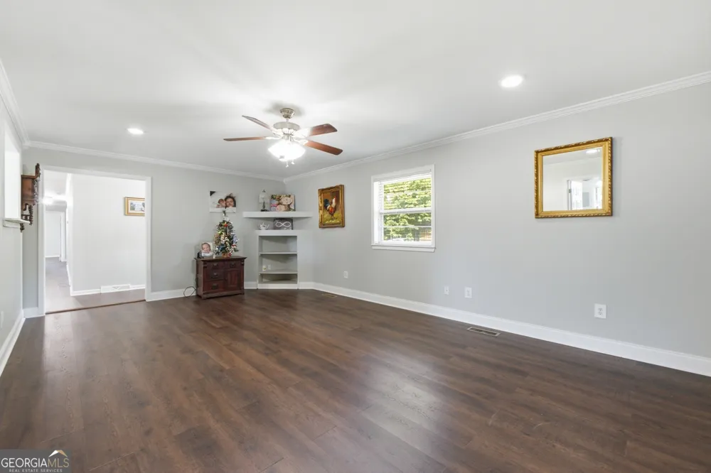 105 Hamel DR Chickamauga, GA 30707