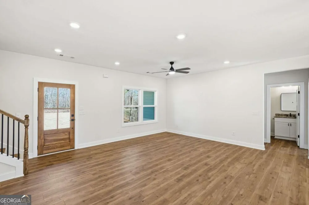 96 Bethal RD Talking Rock, GA 30175