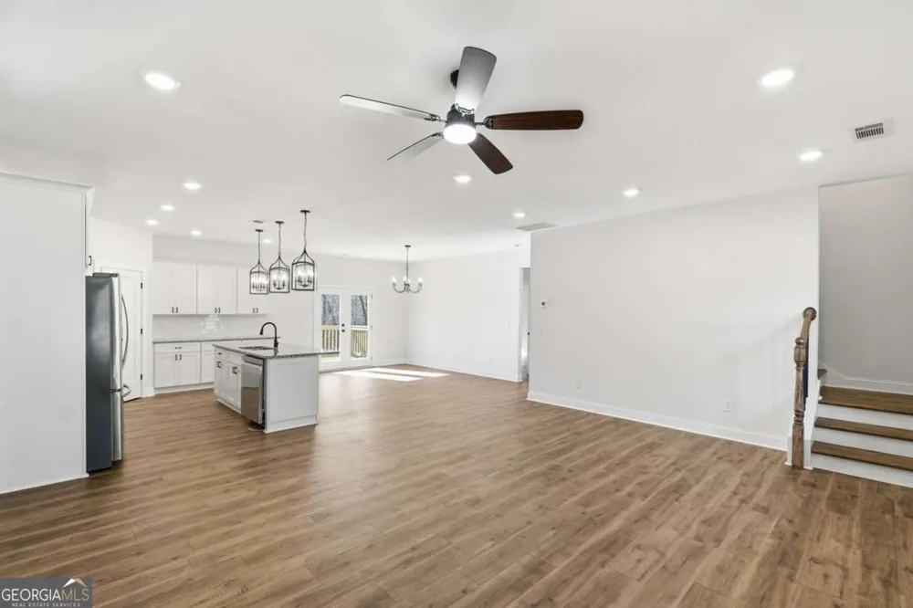 96 Bethal RD Talking Rock, GA 30175