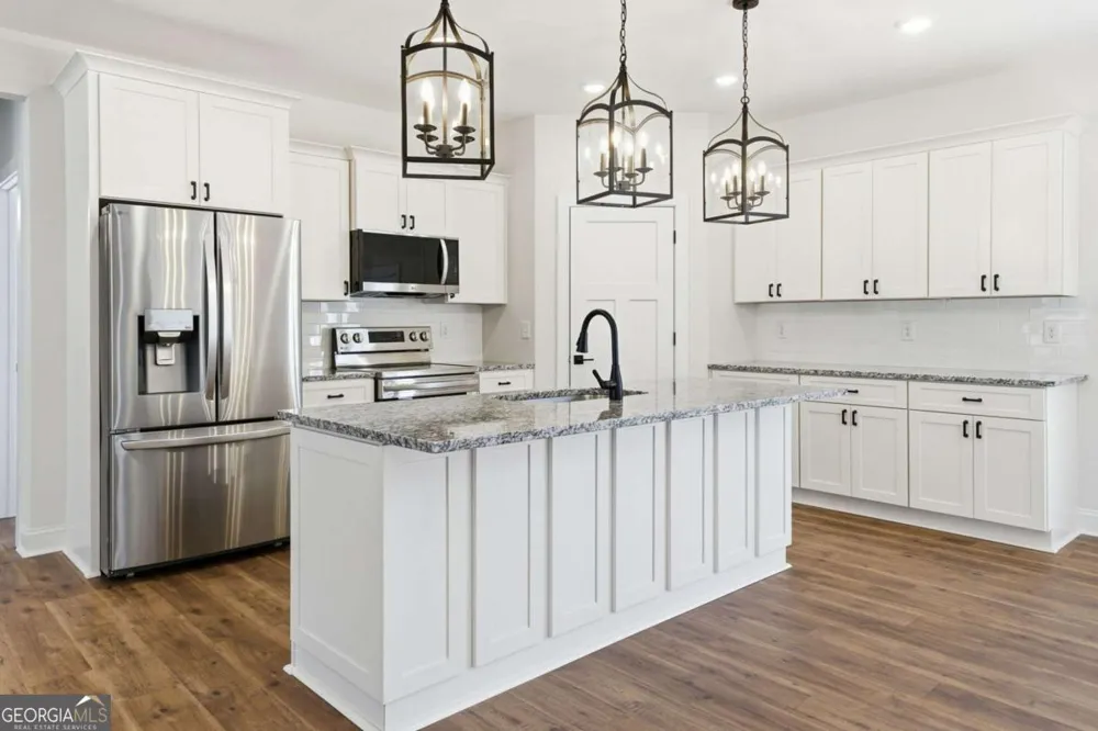 96 Bethal RD Talking Rock, GA 30175