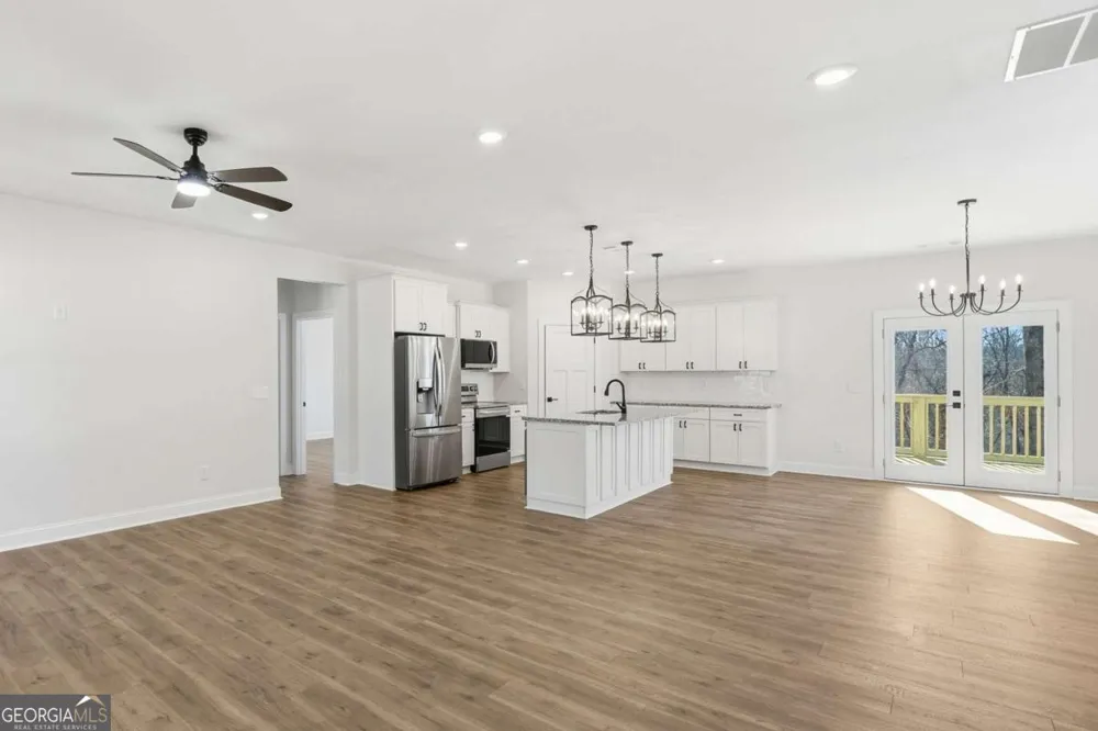 96 Bethal RD Talking Rock, GA 30175