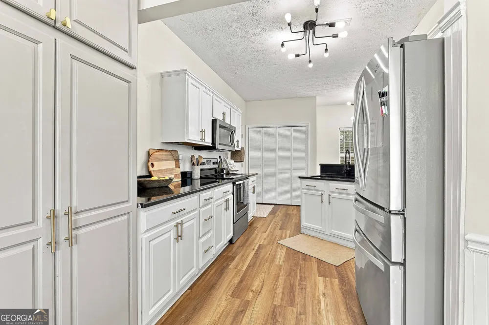 42 Bill Estes RD Senoia, GA 30276