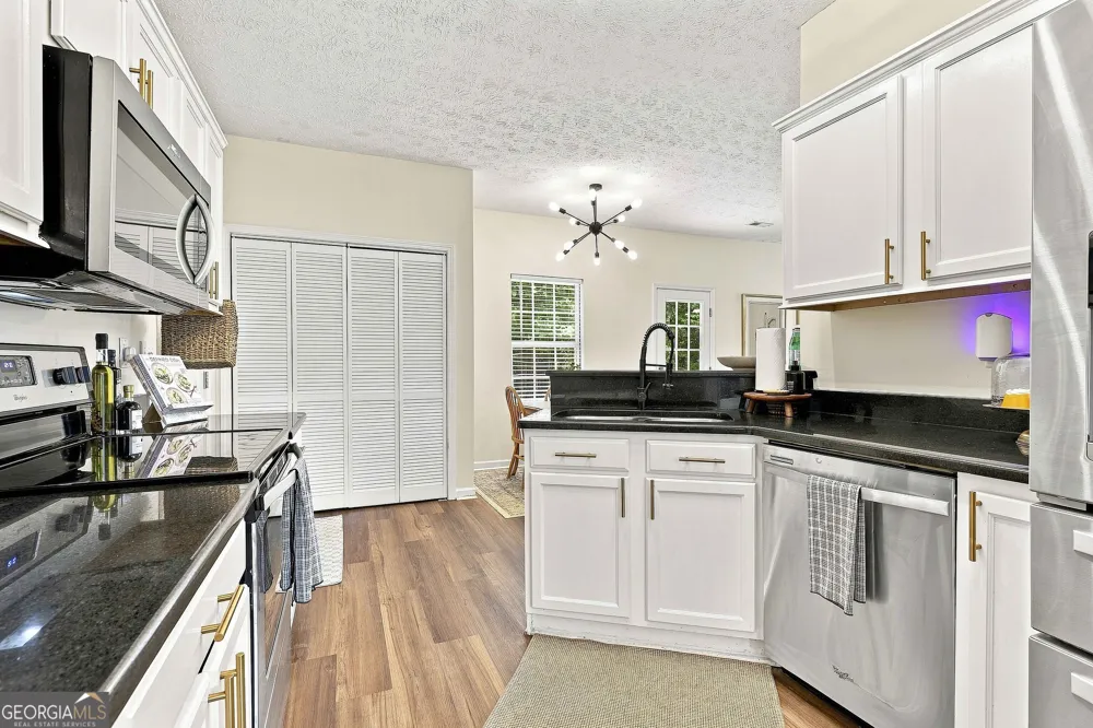42 Bill Estes RD Senoia, GA 30276