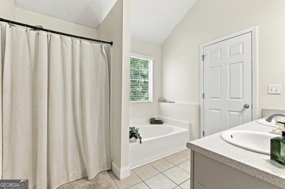 42 Bill Estes RD Senoia, GA 30276