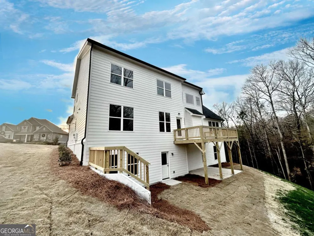1695 Darby RD Waleska, GA 30183