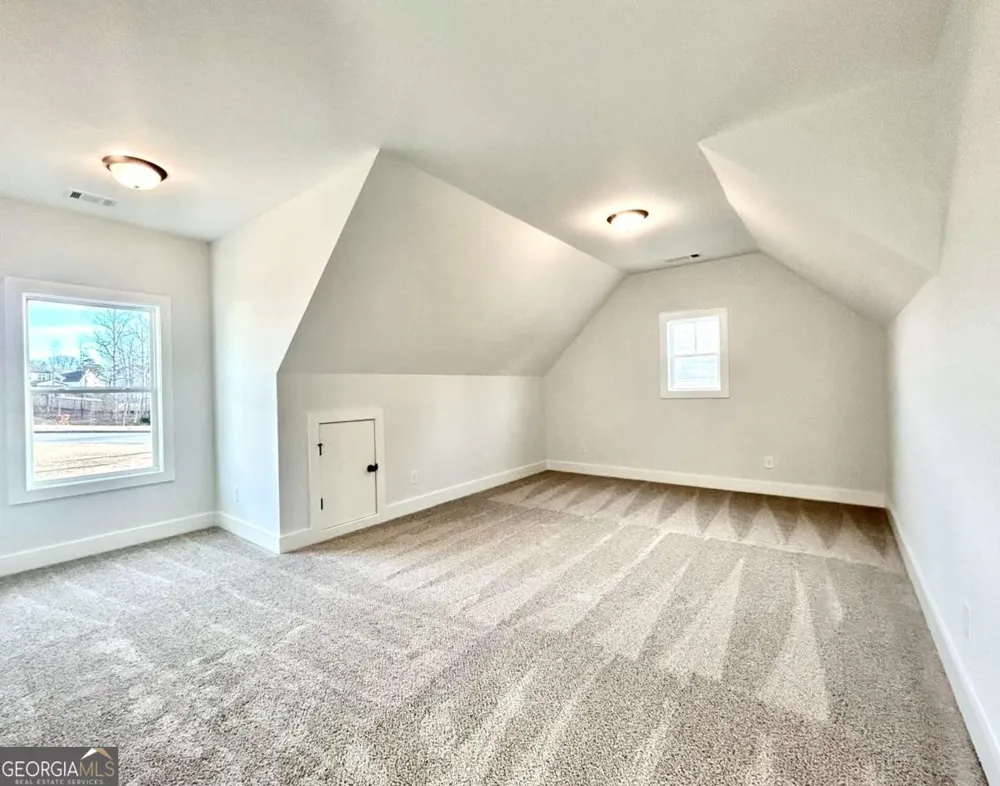 1695 Darby RD Waleska, GA 30183