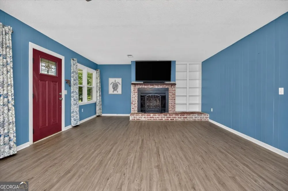 208 Mike ST Warner Robins, GA 31088