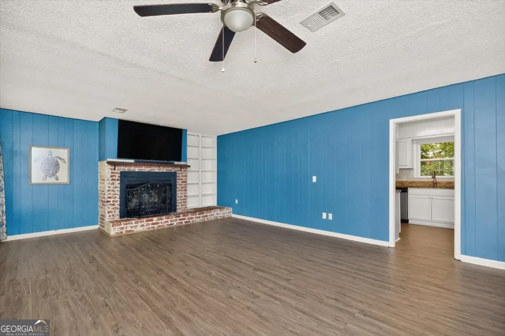 208 Mike ST Warner Robins, GA 31088